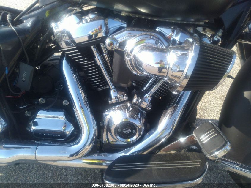 2017 HARLEY-DAVIDSON FLHXS STREET GLIDE SPECIAL - 1HD1KRC11HB659646