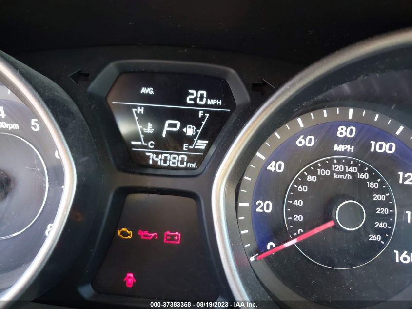 2015 HYUNDAI ELANTRA SE - 5NPDH4AE5FH623122