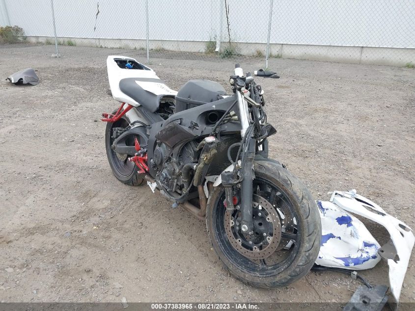 2004 YAMAHA YZFR6 L - JYARJ06E94A013705