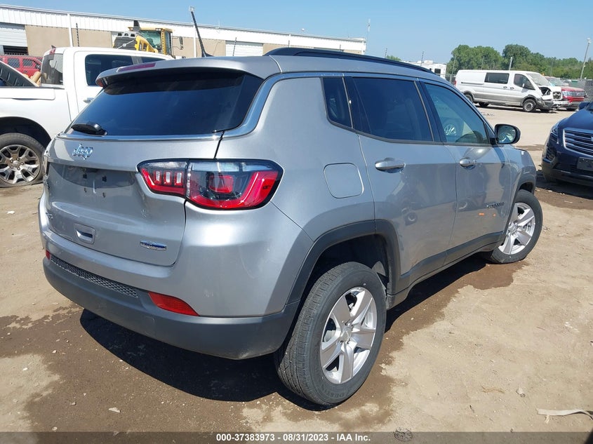 VIN 3C4NJDBB2NT217486 2022 JEEP COMPASS LATITUDE