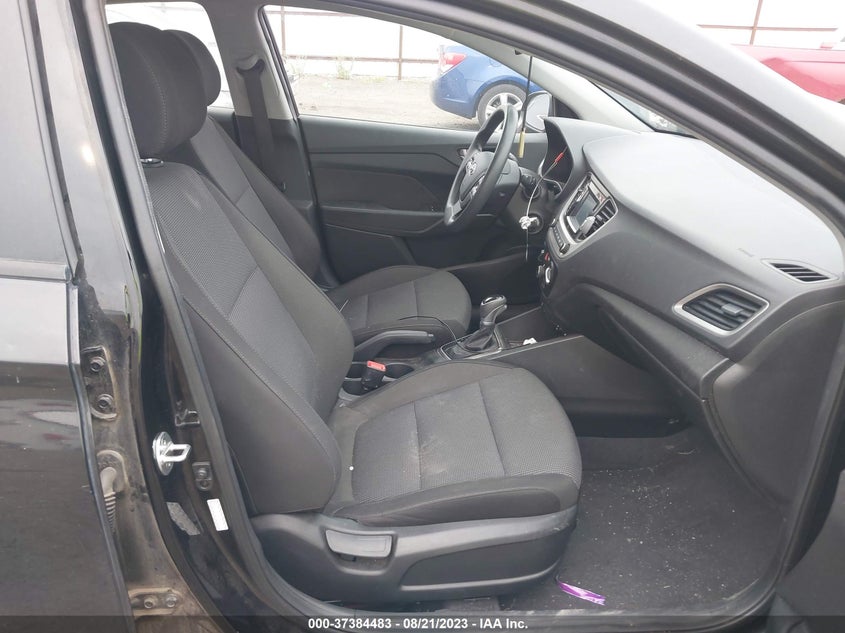VIN 3KPC24A31KE085318 2019 HYUNDAI ACCENT SE