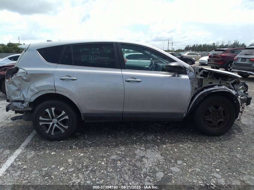VIN 2T3ZFREV2JW467691 2018 TOYOTA RAV4 LE