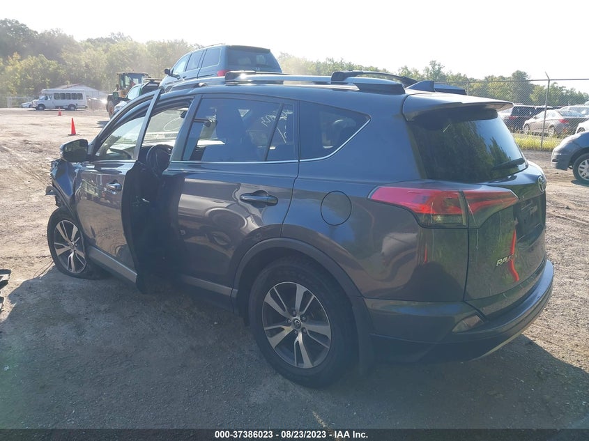 VIN JTMRFREVXHJ116360 2017 TOYOTA RAV4 XLE