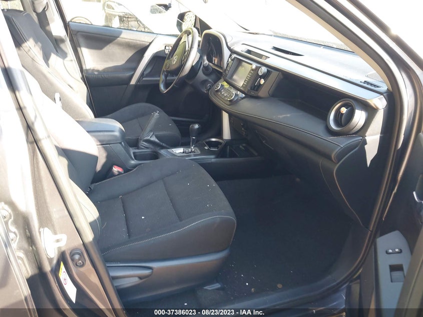 VIN JTMRFREVXHJ116360 2017 TOYOTA RAV4 XLE