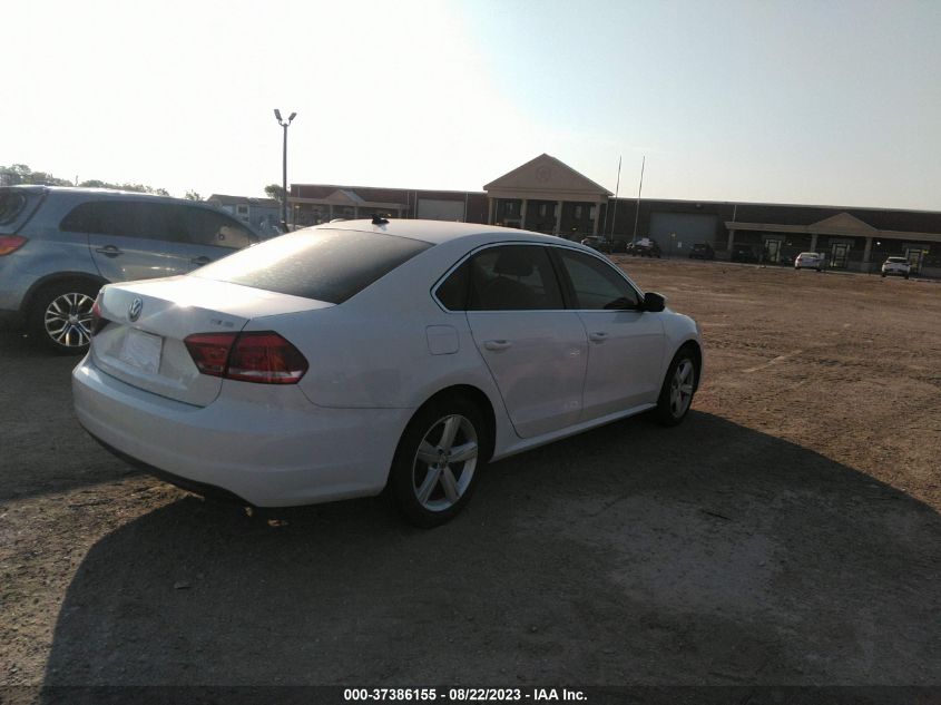 2014 VOLKSWAGEN PASSAT SE - 1VWBS7A38EC092904