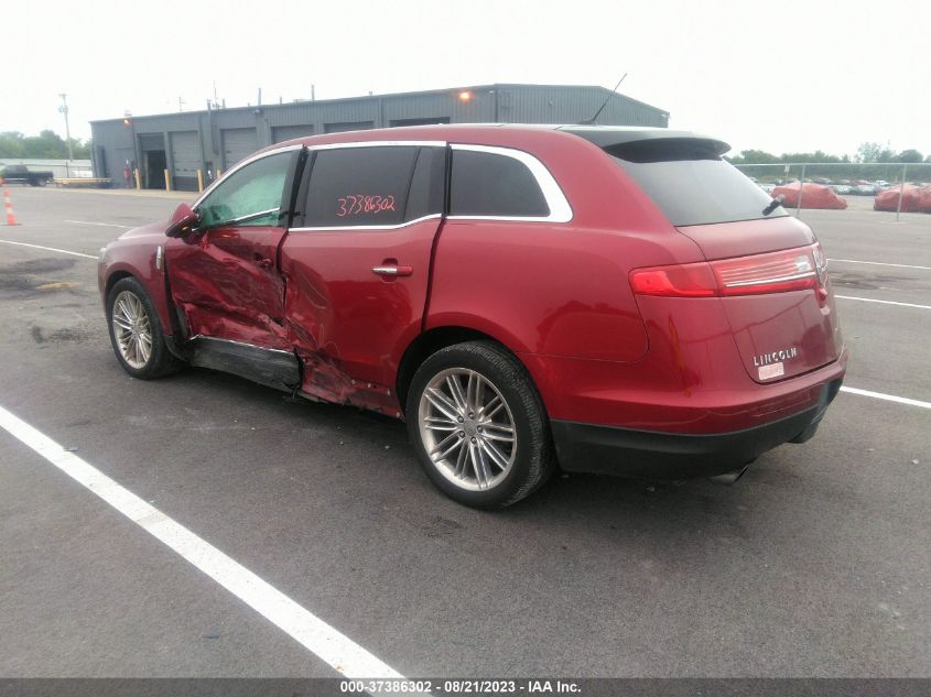 2014 LINCOLN MKT ECOBOOST - 2LMHJ5AT7EBL58692