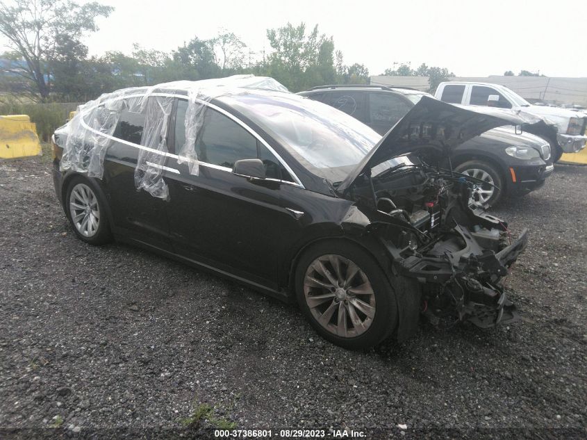5YJXCAE20HF055325 TESLA MODEL X 90D/75D/100D 2017