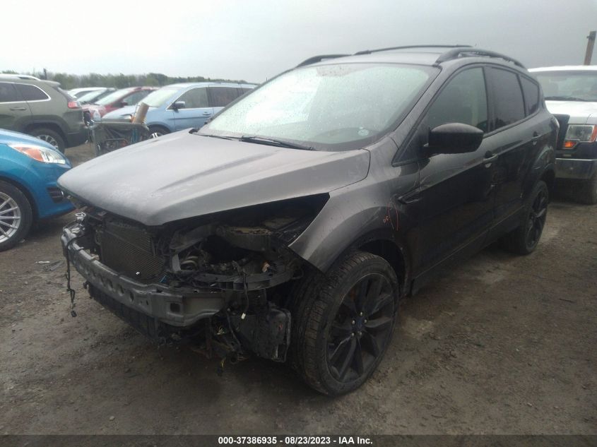 VIN 1FMCU9GD2HUD58487 2017 FORD ESCAPE SE