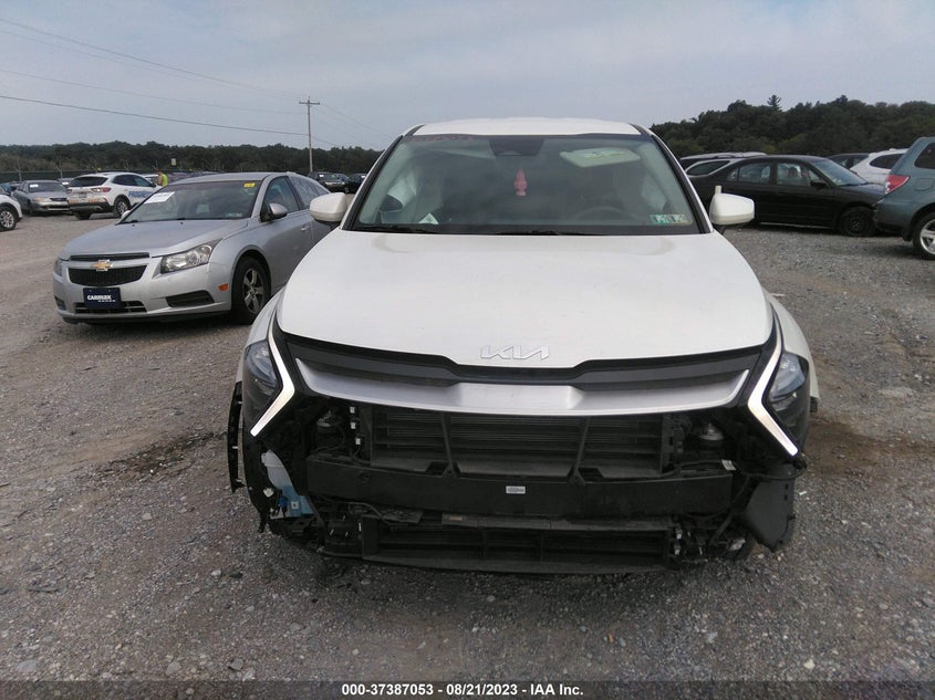 VIN: KNDPU3AF9P7033670 2023 KIA SPORTAGE LX