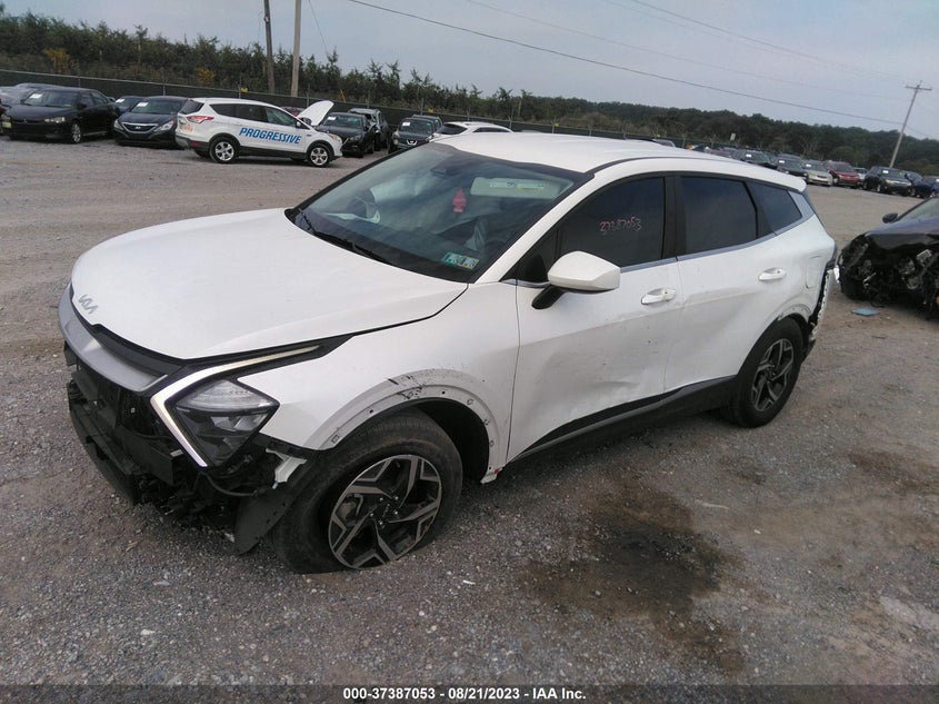 VIN: KNDPU3AF9P7033670 2023 KIA SPORTAGE LX