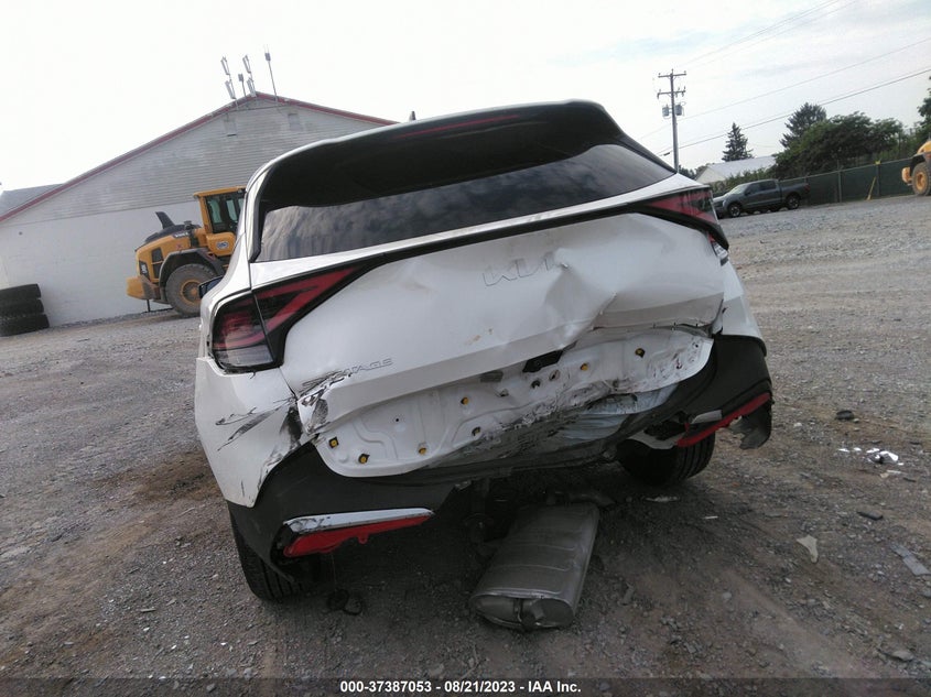 VIN: KNDPU3AF9P7033670 2023 KIA SPORTAGE LX