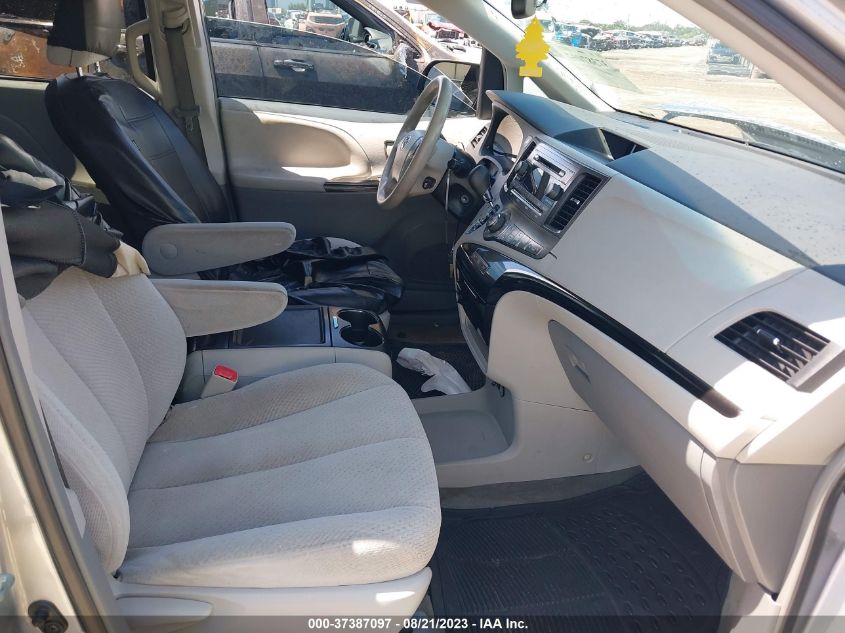 2013 TOYOTA SIENNA LE - 5TDKK3DC4DS356589