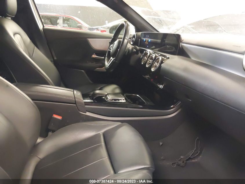 2020 MERCEDES-BENZ A-CLASS A 220 - W1K3G4FB8LJ235789