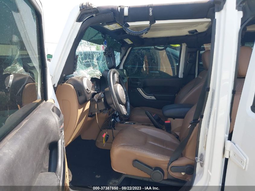 2015 JEEP WRANGLER UNLIMITED SAHARA - 1C4BJWEG2FL732832