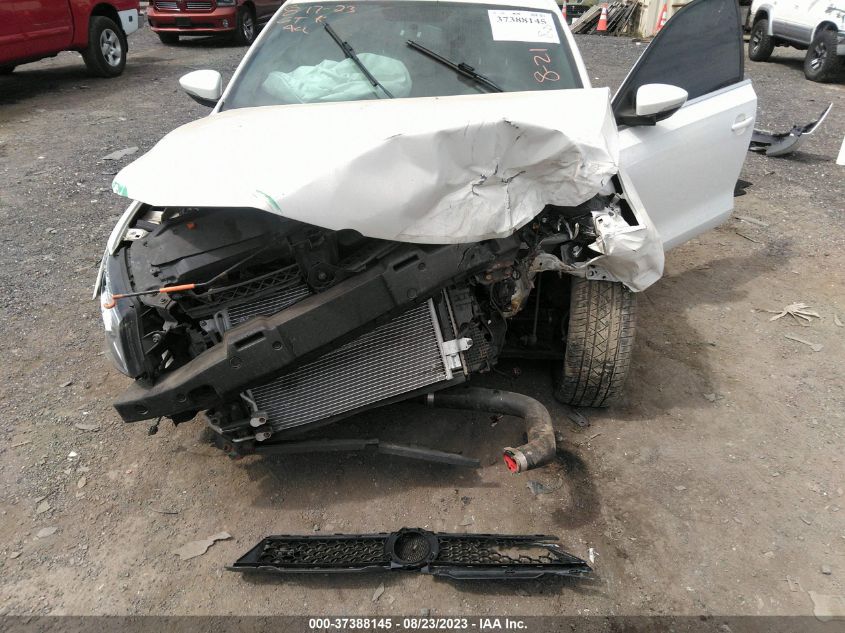 2013 VOLKSWAGEN GLI AUTOBAHN W/NAV 3VW567AJ5DM232162