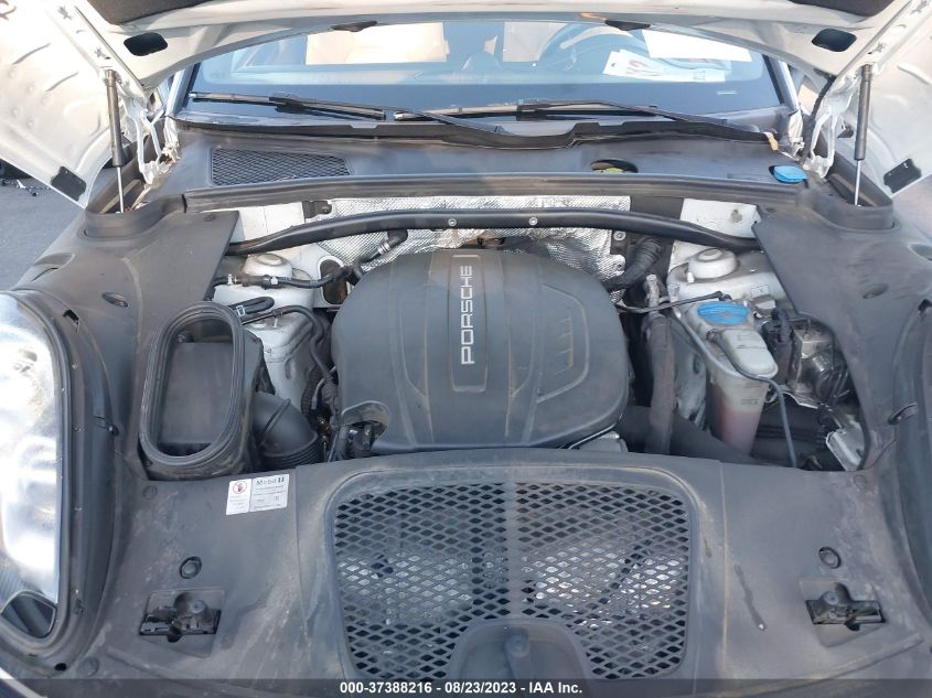 2017 PORSCHE MACAN - WP1AA2A55HLB80740