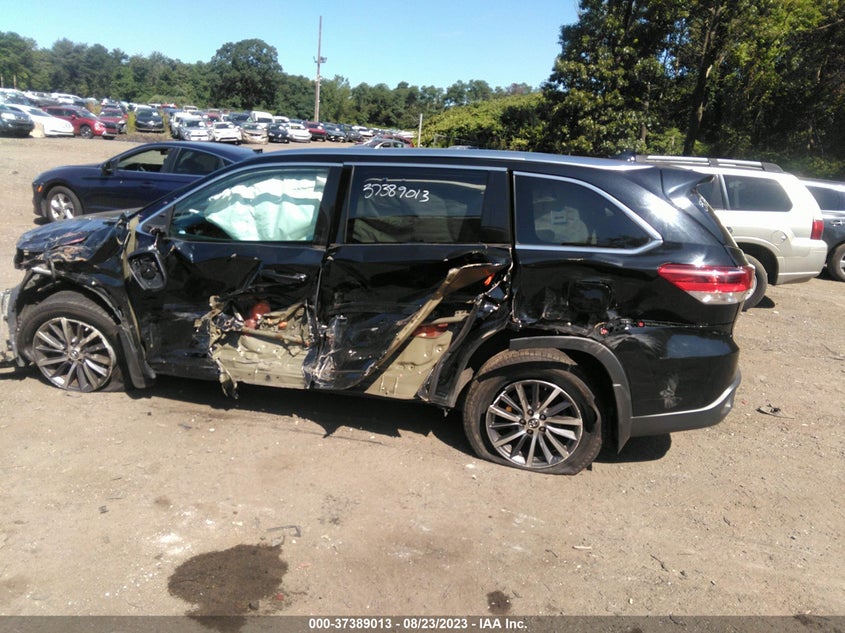 VIN 5TDJZRFHXHS368125 2017 TOYOTA HIGHLANDER XLE/SE