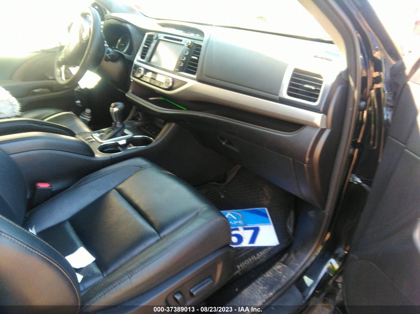 VIN 5TDJZRFHXHS368125 2017 TOYOTA HIGHLANDER XLE/SE