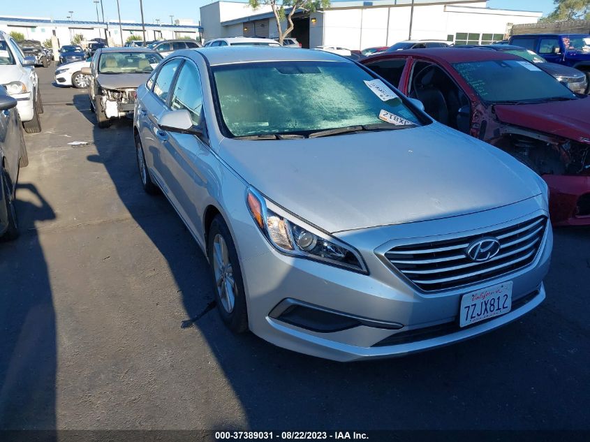 2017 HYUNDAI SONATA SE - 5NPE24AF4HH569121