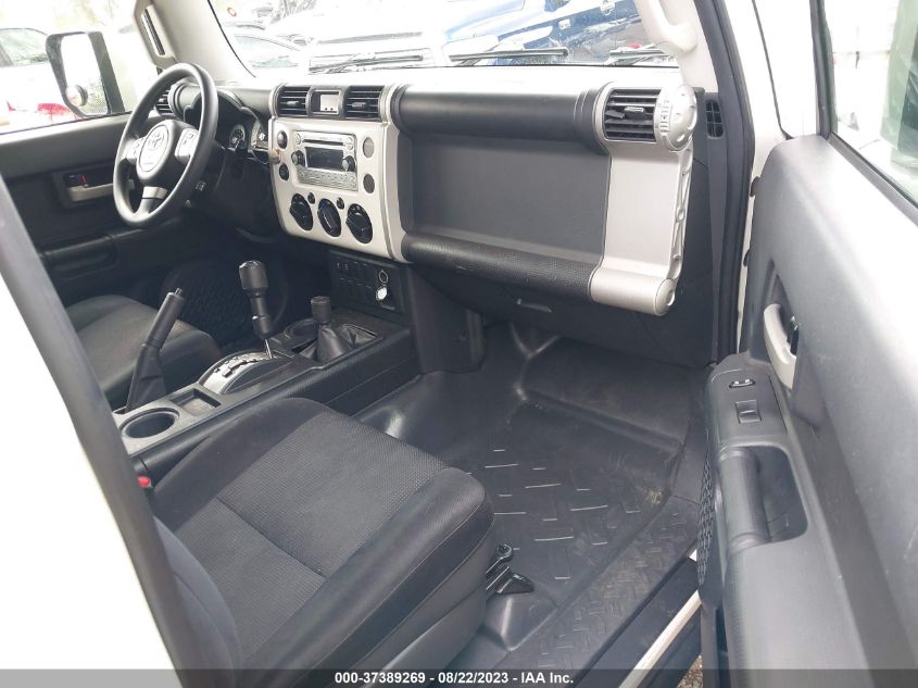 2013 TOYOTA FJ CRUISER JTEBU4BF2DK154351