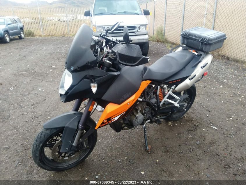 2010 KTM 990 SUPERMOTO/TOURING - VBKVS9405AM969316