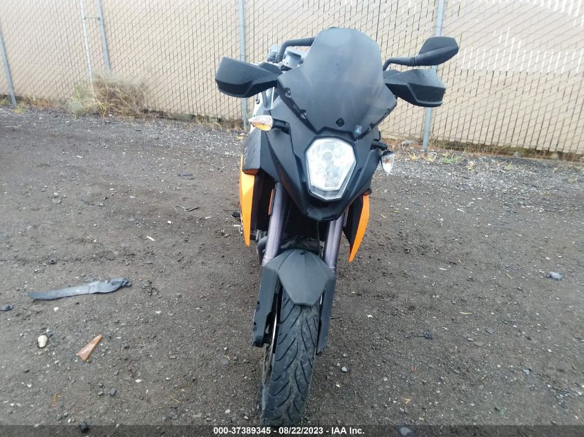 2010 KTM 990 SUPERMOTO/TOURING - VBKVS9405AM969316