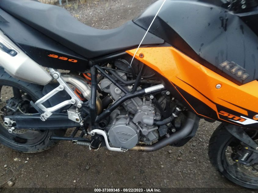 2010 KTM 990 SUPERMOTO/TOURING - VBKVS9405AM969316