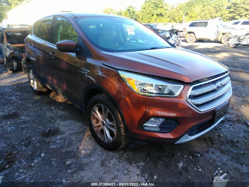 2017 FORD ESCAPE SE - 1FMCU0GD0HUE55618