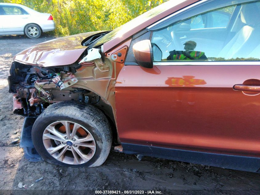 2017 FORD ESCAPE SE - 1FMCU0GD0HUE55618