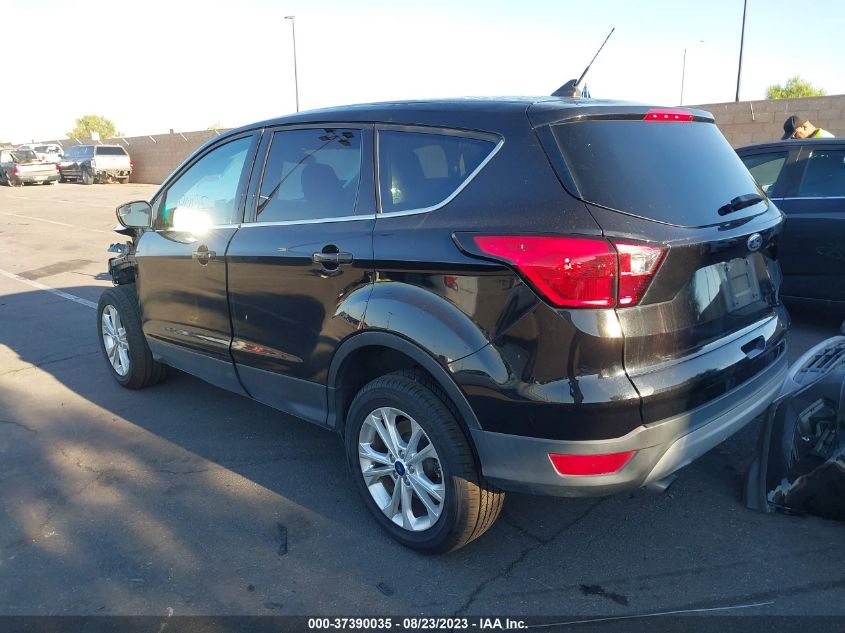 2019 FORD ESCAPE SE - 1FMCU0GD2KUA27539