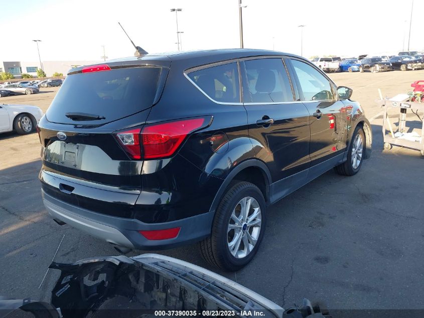 2019 FORD ESCAPE SE - 1FMCU0GD2KUA27539