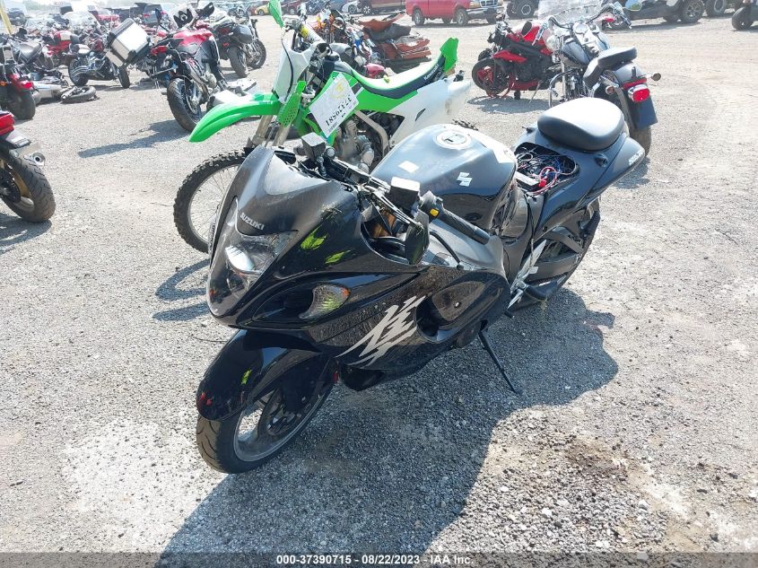 VIN JS1GX72B2K7100879 2019 SUZUKI GSX1300 RA