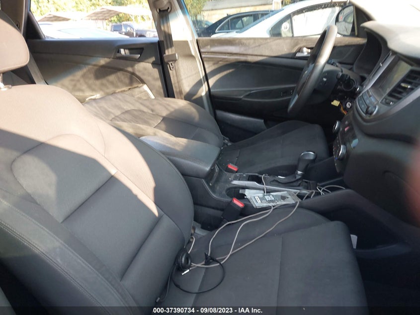 VIN KM8J33A44JU662037 2018 HYUNDAI TUCSON LIMITED/SPORT AND ECO/SE