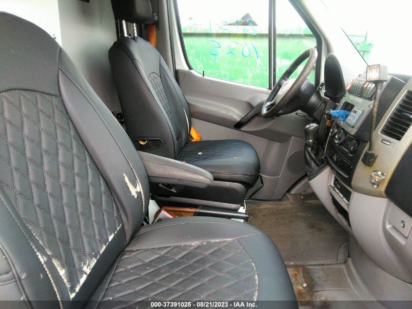 2015 MERCEDES-BENZ SPRINTER CARGO VANS WD3PE7CC1FP143631