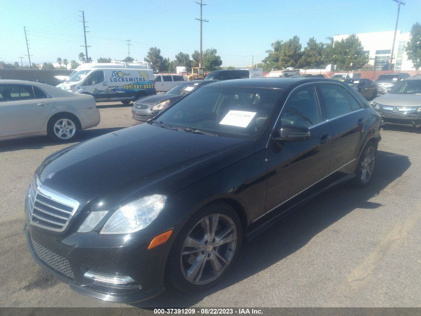 2013 MERCEDES-BENZ E 350 - WDDHF5KB9DA700460