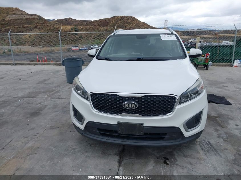 2018 KIA SORENTO LX - 5XYPG4A37JG348304