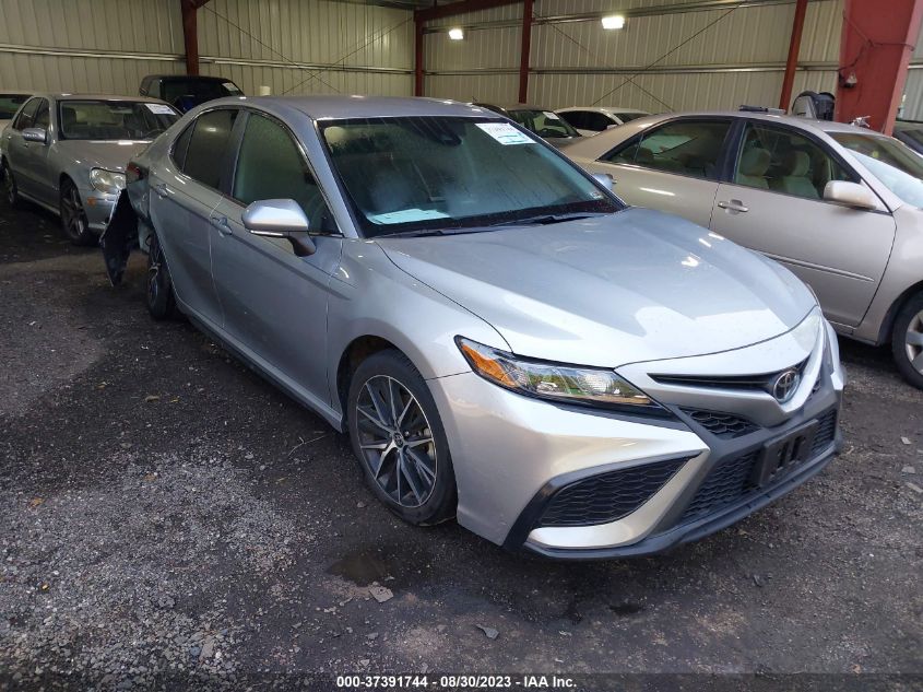 2022 TOYOTA CAMRY SE - 4T1G11AKXNU043984