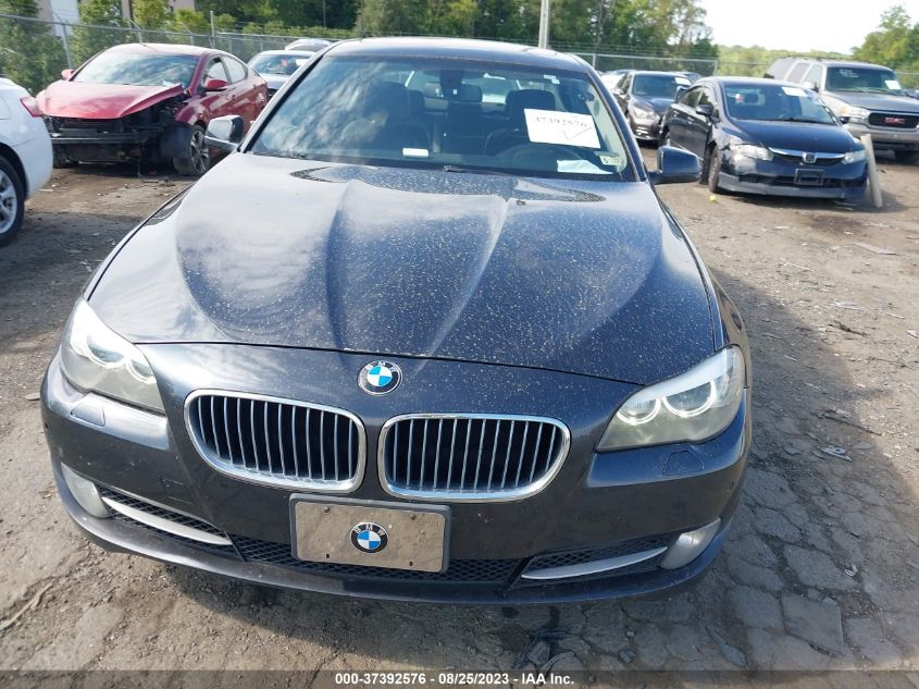 2013 BMW 5 SERIES 528I XDRIVE - WBAXH5C52DD107817