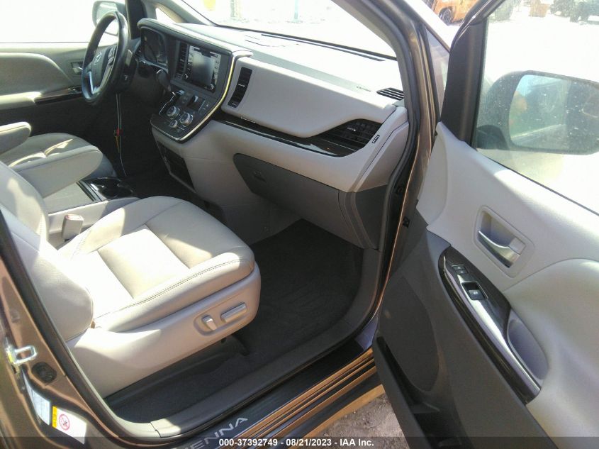 2019 TOYOTA SIENNA XLE - 5TDDZ3DCXKS219447
