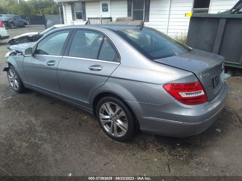 2013 MERCEDES-BENZ C-CLASS C 300 - WDDGF8AB9DF975438