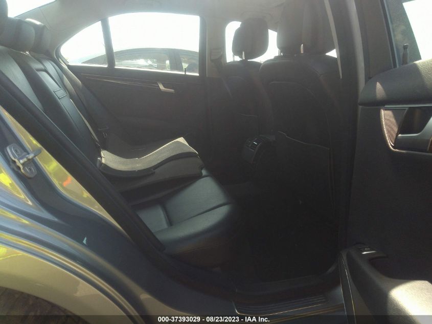 2013 MERCEDES-BENZ C-CLASS C 300 - WDDGF8AB9DF975438