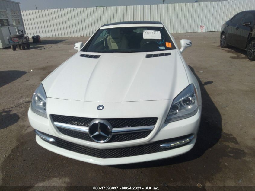 2016 MERCEDES-BENZ SLK SLK 300 - WDDPK3JA0GF122405