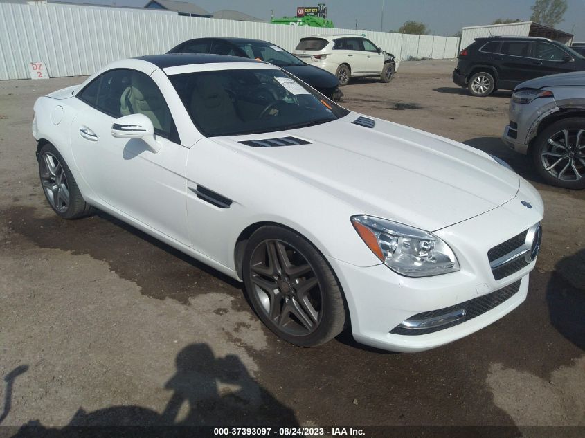 2016 MERCEDES-BENZ SLK SLK 300 - WDDPK3JA0GF122405