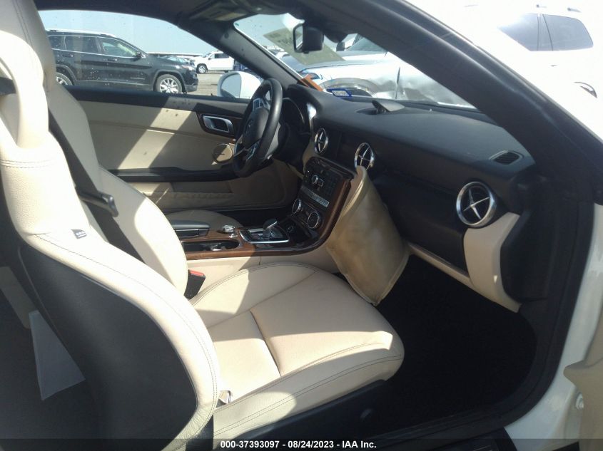 2016 MERCEDES-BENZ SLK SLK 300 - WDDPK3JA0GF122405