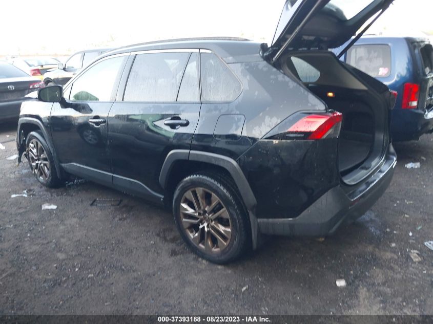 2020 TOYOTA RAV4 XLE PREMIUM - JTMA1RFV3LD058545