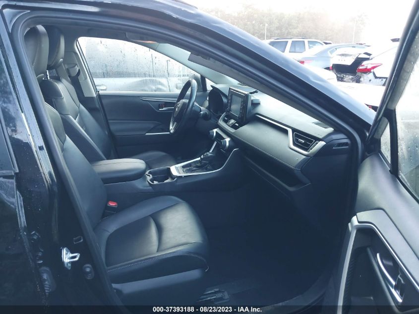 2020 TOYOTA RAV4 XLE PREMIUM - JTMA1RFV3LD058545