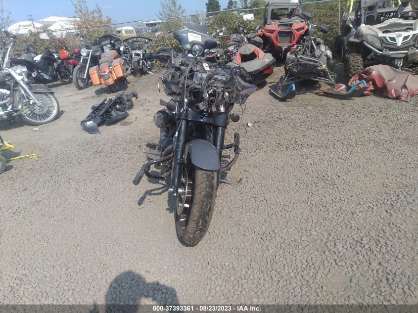 2022 HARLEY-DAVIDSON FLHXST - 1HD1ABL29NB602965