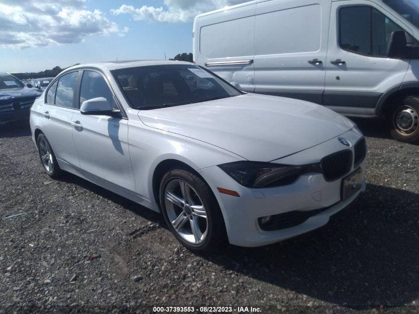 2014 BMW 3 SERIES 320I XDRIVE - WBA3C3C53EPV90011