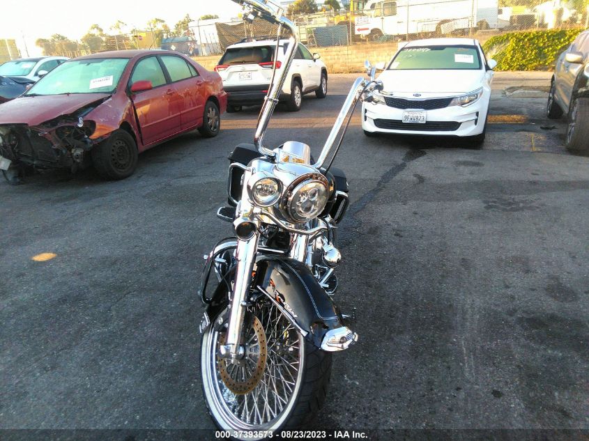 2012 HARLEY-DAVIDSON FLHRC ROAD KING CLASSIC 1HD1FRM35CB682263