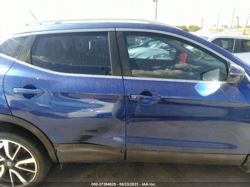 2017 NISSAN ROGUE SPORT SL - JN1BJ1CP3HW008920